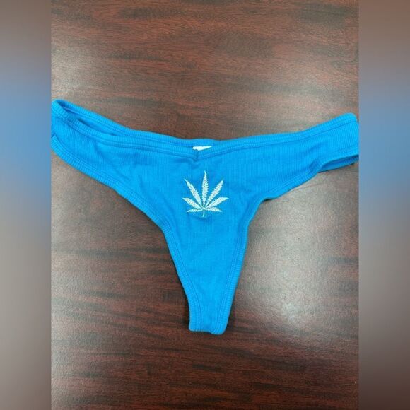 Rue 21 Leaf Embroidered Blue Thong Size Medium - Picture 1 of 5